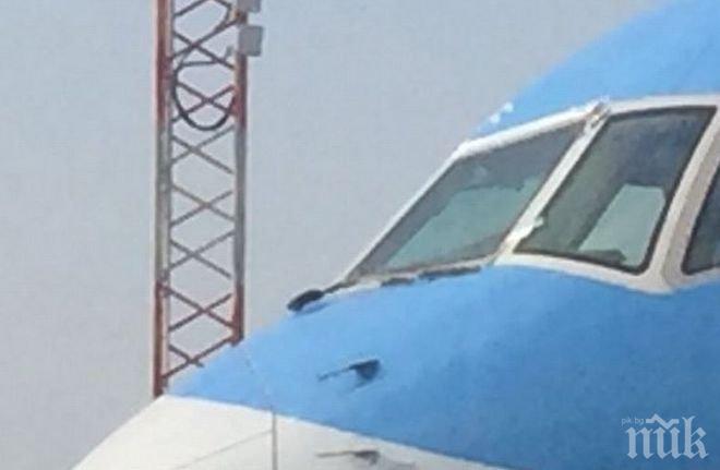 Самолет от Москва за Турция кацна принудително заради сбиване между пътници