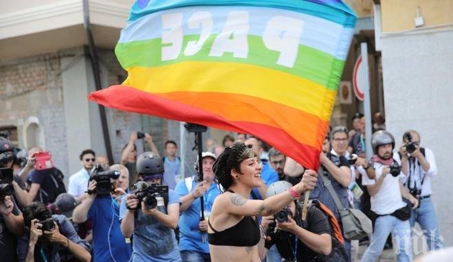 Италианската полиция използва сълзотворен газ срещу протестиращи по време на срещата на Г-7