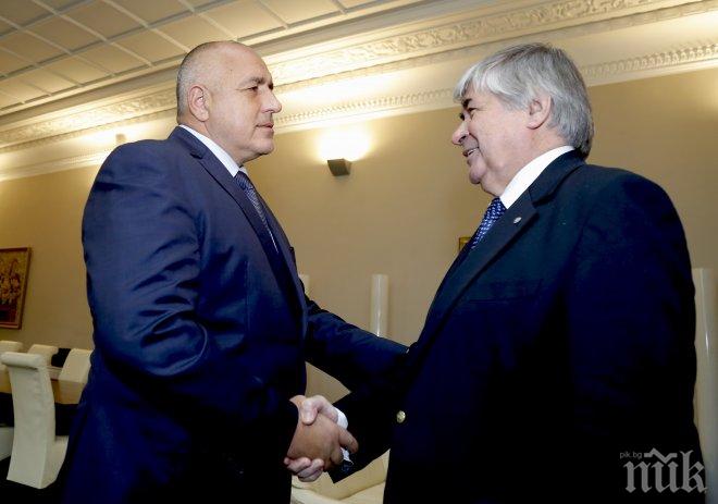 ПЪРВО В ПИК! Ето какво си говориха Борисов и Макаров - премиерът напомни на посланика историята на кирилицата (СНИМКИ)