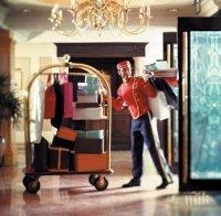 Родно Черноморие! В хотелите: пиколото - индиец, сервитьорът - украинец