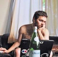 Работата от вкъщи ни прави нещастни