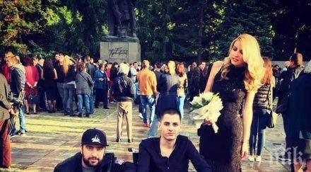 мил жест мис враца придружи абитуриент инвалидна количка