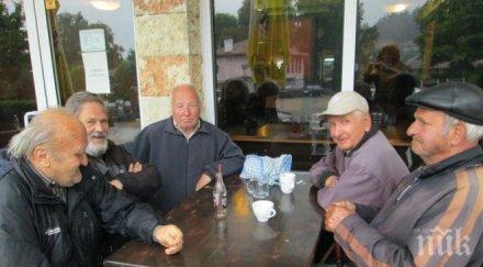 клисурци лягат влака искат вода