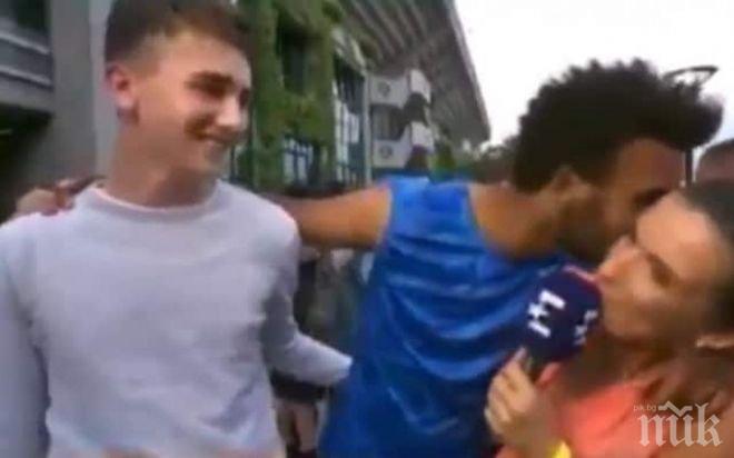 Френски тенисист изхвърча от Ролан Гарос заради груби целувки