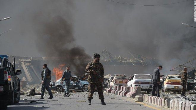Над 90 са жертвите от атентата в Кабул, ранените са повече от 380