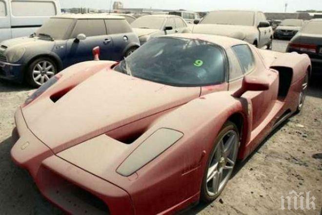 Богаташи в Дубай изоставят суперлукзозните си коли в пустинята (СНИМКИ)