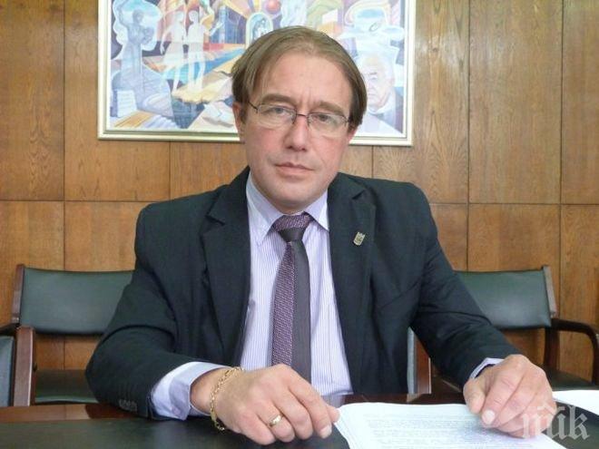 Съдът остави на работа кмета на Асеновград 