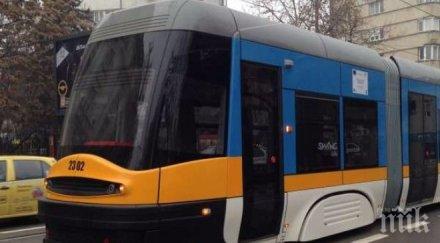 денят ботев всички коли градския транспорт софия спират една минута