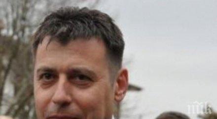 скандалният кмет трън блъсна дете аут поста