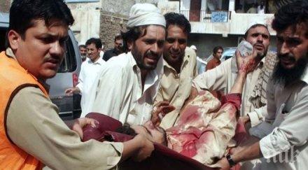 кръв трупа троен взрив погребението сина висш чиновник афганистан