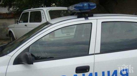 екшън велико търново полицията издирва мъж нападнал ръгал жена врата