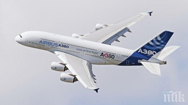 ИЗВЪНРЕДНО: Най-големият пътнически самолет в света кацна непредвидено на летище София
