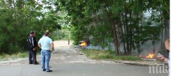 ОГНЕН АД В СЛЪНЧЕВ БРЯГ! Пламна гората край автогарата (ВИДЕО)