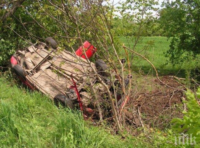 ИНЦИДЕНТ! Румънци се претрепаха край Варна! Жена обърна колата в канавка, с опасност за живота е