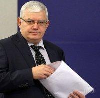 Ескректорът на Медицинския университет Ваньо Митев в съда: Няма разходи, има приходи. Това щета ли е?