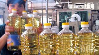 абсурд работници останаха без заплати водят работа нямат право влизат завода