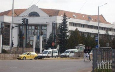 изоставен багаж румънското посолство вдигна накрак полицията