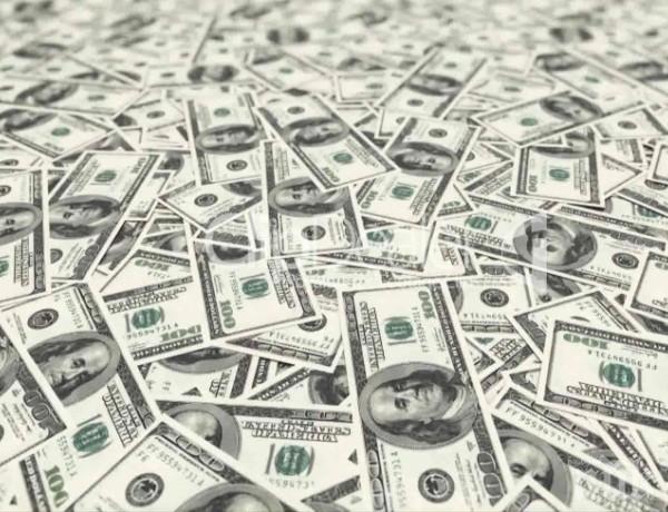 Русия купува ударно чужда валута