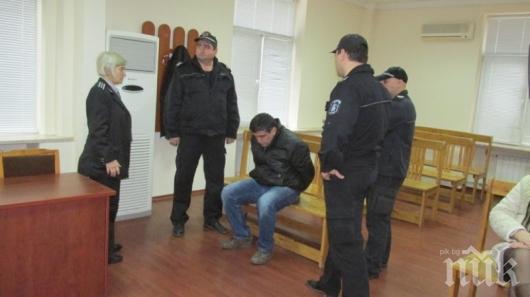 СКАНДАЛ! Намалиха присъдата на учителя по музика от Дулово, блудствал с 6 деца! Прокуратурата протестира!