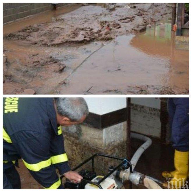 Страшен порой заля Згориград! Има наводнени къщи