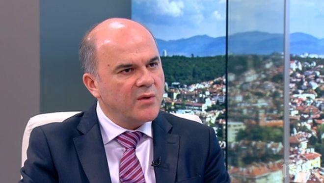 Социалният министър с добра прогноза за минималната заплата