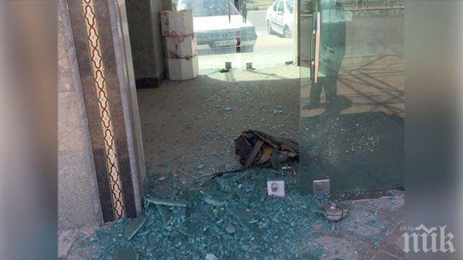 Един от нападателите на мавзолея в Техеран се е отровил при задържането му 