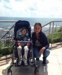 удар задържаха мъжа откраднал инвалидната количка болно детенце