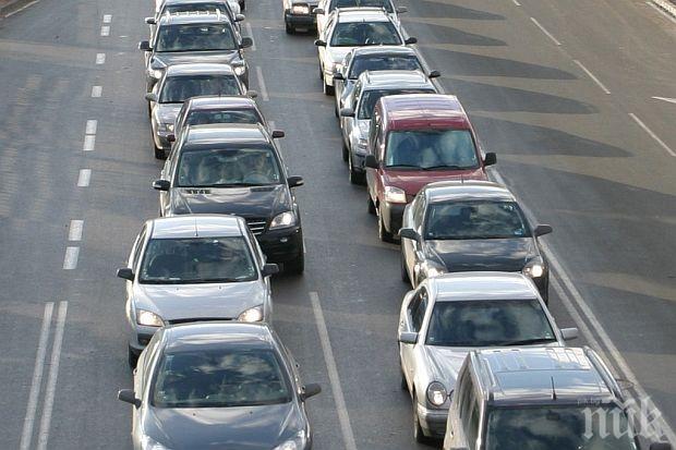 АД НА ГРАНИЦАТА С ГЪРЦИЯ! Около 2 км е опашката от коли за влизане у нас