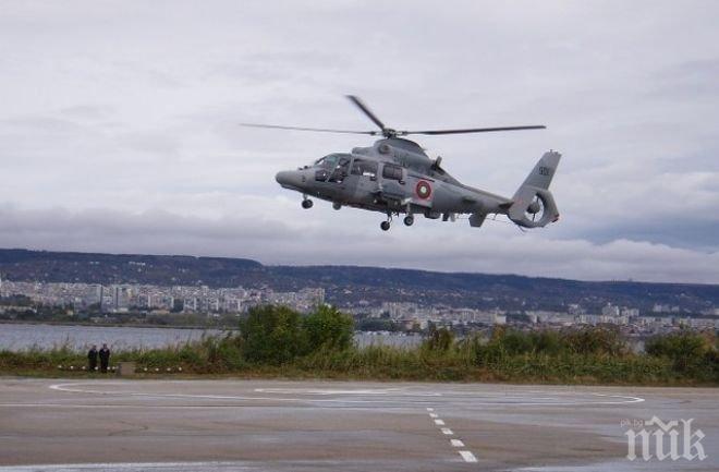 ИЗВЪНРЕДНО! Вертолет с български военни падна в Черно море, има ранени