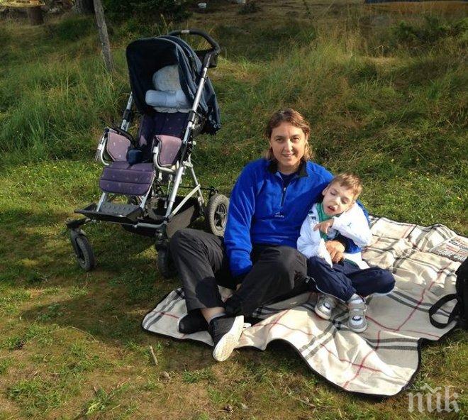 ИМАЛО ХОРА! Събраха за часове парите за нова количка за Илиян 