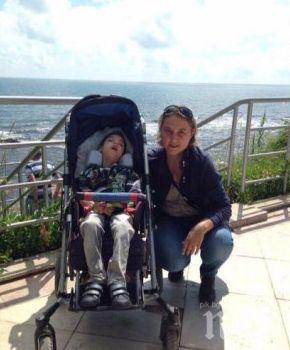 УДАР! Задържаха мъжа, откраднал инвалидната количка на болно детенце 