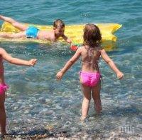 ОПАСНО! Китайски дюшеци и възглавници гърмят на плажа 