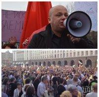 ЕКСКЛУЗИВНО В ПИК! Депутатът Александър Симов изригна: Последиците от 14 юни са пълен махмурлук! Умните, красивите и богатите изсмукаха като вампири протеста