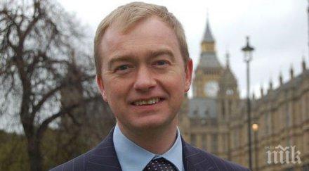 лидерът либералдемократите великобритания подаде оставка