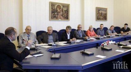 президентът радев развиваме проекти привличат младите високите технологии