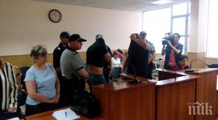 адвокатите крадливите полицаи обжалват задържането решетките