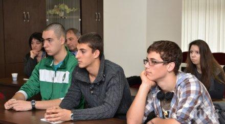 двойно повече ученици искат работят