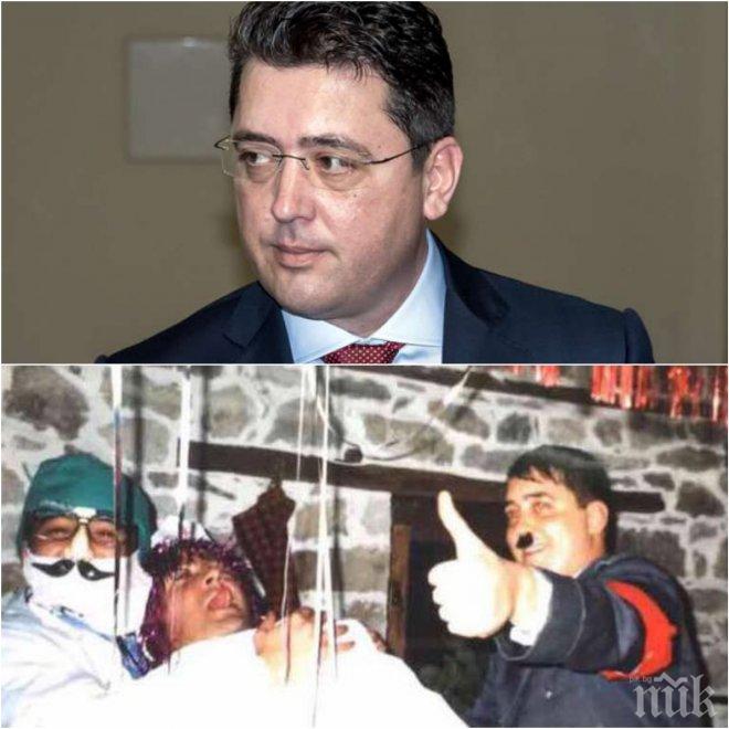 ТОТАЛЕН МАСКАРАД! Фюрерът на президента изплю камъчето - трябвало да е... медсестра, но костюмът му бил малък и така станал Хитлер