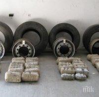 ГРЕДА! Турски тираджия скри 95 кг канабис в резервните гуми, но митничарите на 