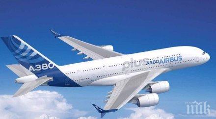 ново лице авиостроителната компания airbus представи подобрена версия големия пътнически самолет света