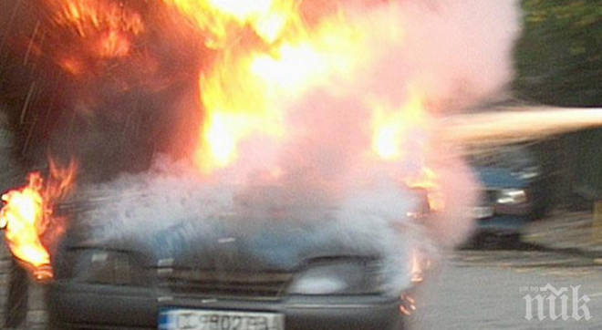 Кола се запали в движение насред Разград