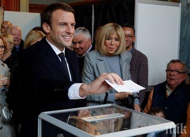 Движението на Емаюнел Макрон получава 267 от 577 мандата на парламентарните избори във Франция