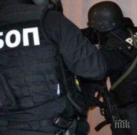 АКЦИЯ В ПЕТРИЧ! Антимафиоти окупираха ромския квартал!