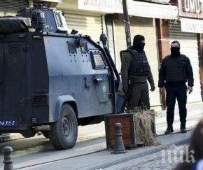 инцидент брониран полицейски автомобил катастрофира турция петима загинали