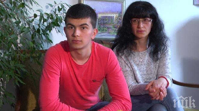 15-годишният Иво се бори геройски с рака! Момчето се нуждае от помощта ни 