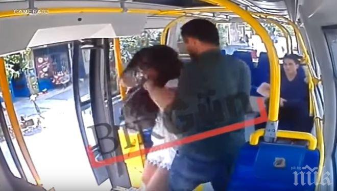 Турчин шамароса студентка, защото носела пола (ВИДЕО)