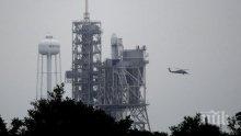 По програма! Първата степен на ракетата-носител Falcon 9 с българския комуникационен спътник се приземи успешно на плаваща платформа