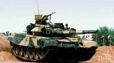 танк врязал пътен стълб време репетиция военен парад минск