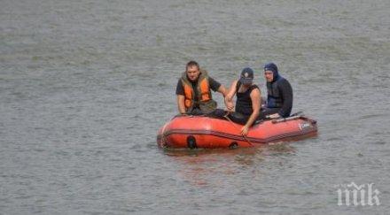 ужасяващо самоубийство потресе благоевградско мъж завърза камък краката хвърли реката