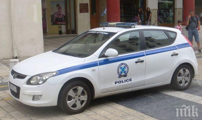 УДАР! Гръцката полиция откри 700 килограма крадени бижута и 100 000 евро в Атина 